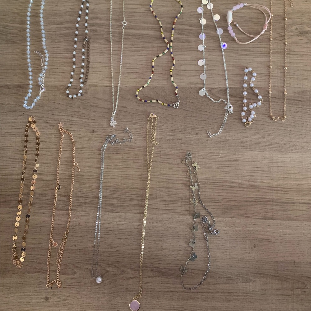 RANDOM JEWELRY LOT - 5 pieces sent to you! :)